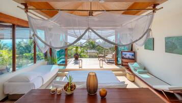 Luxe beddengoed, een minibar, een kluis op de kamer