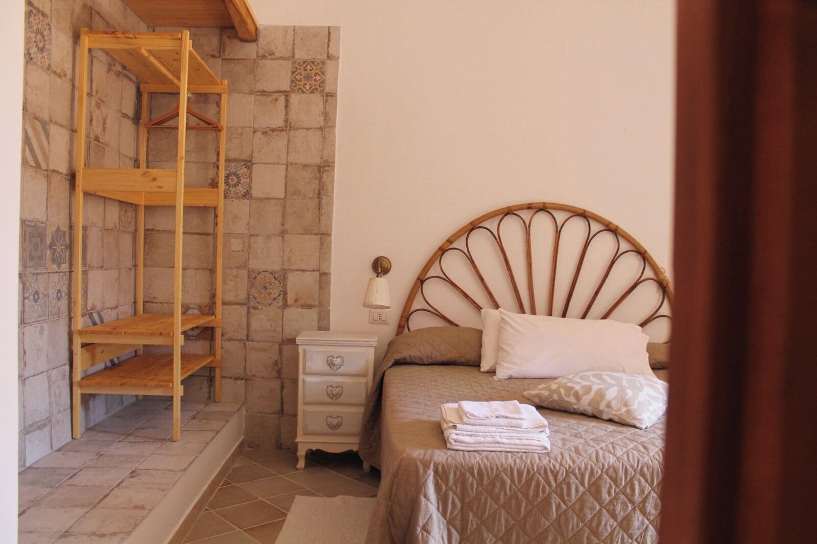 Standard Studio, 1 Double Bed, Courtyard View, Annex Building | Minibar, iron/ironing board, bed sheets