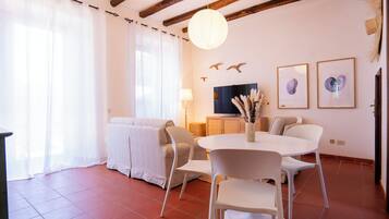 Apartment, 1 Bedroom | Living area