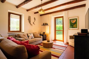 Comfort Apartment | Living area | Flat-screen TV - Agriturismo Pimpinnacolo (Monte Argentario)