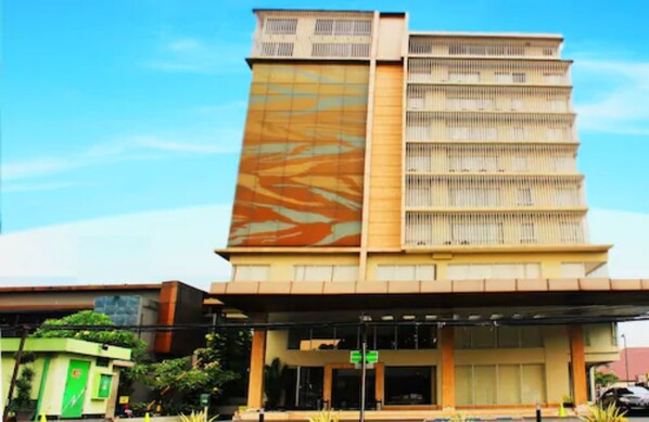 Front of property - Arch Hotel (Bogor)