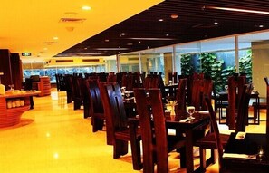 Breakfast, lunch, dinner served; Indonesian cuisine  - Arch Hotel (Bogor)