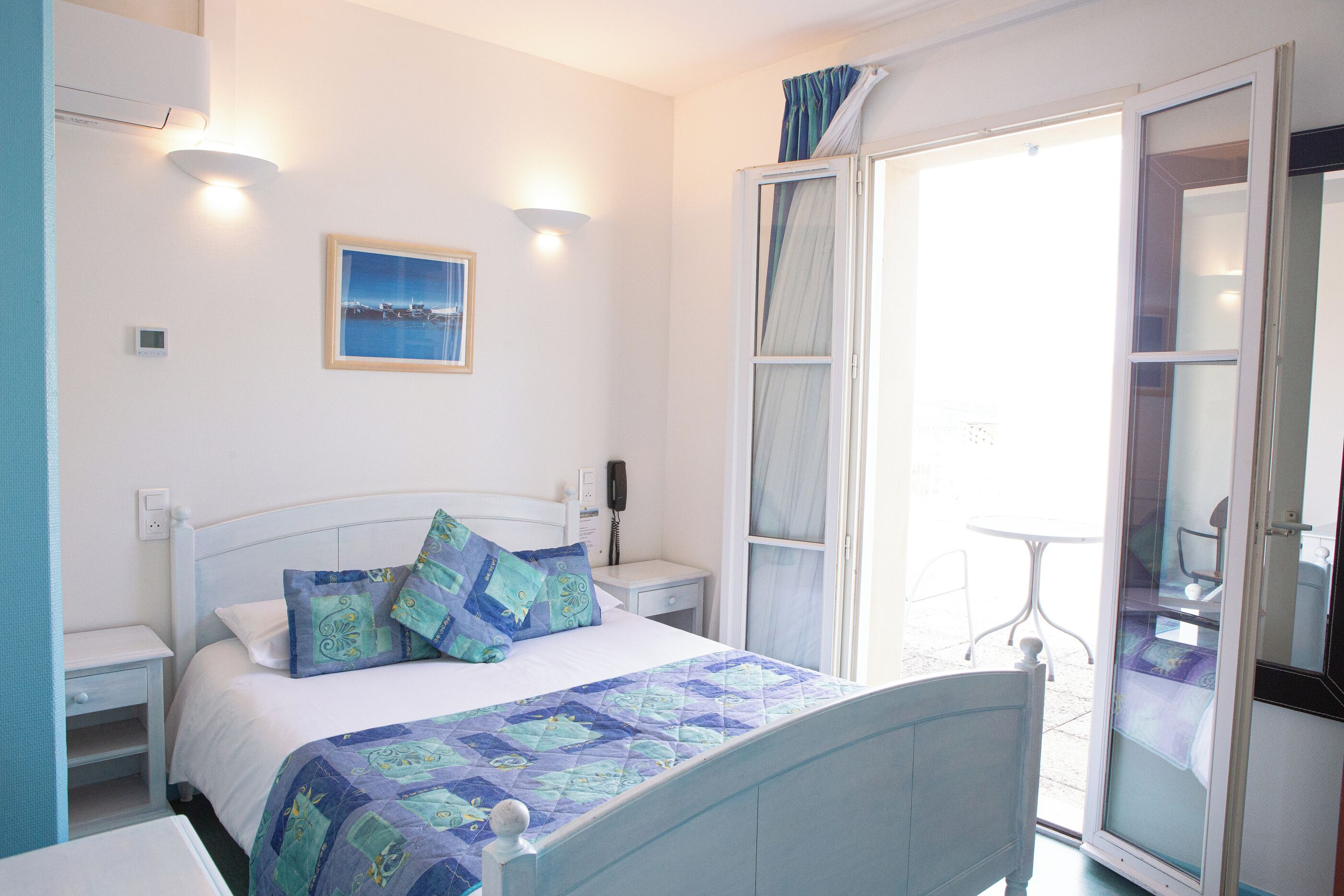 Standard dubbelrum | Skrivbord, ljudisolering, gratis barnsängar och extrasängar