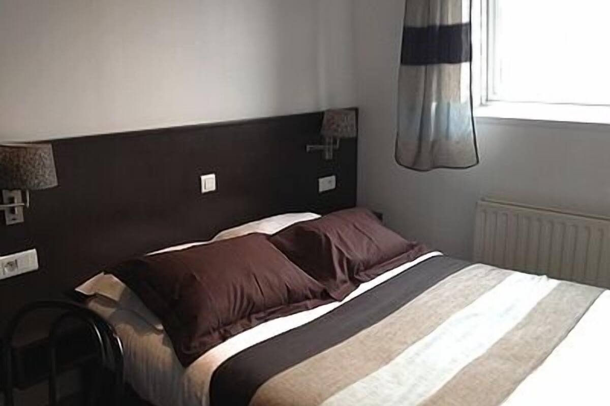 In-room safe, desk, free cots/infant beds, rollaway beds