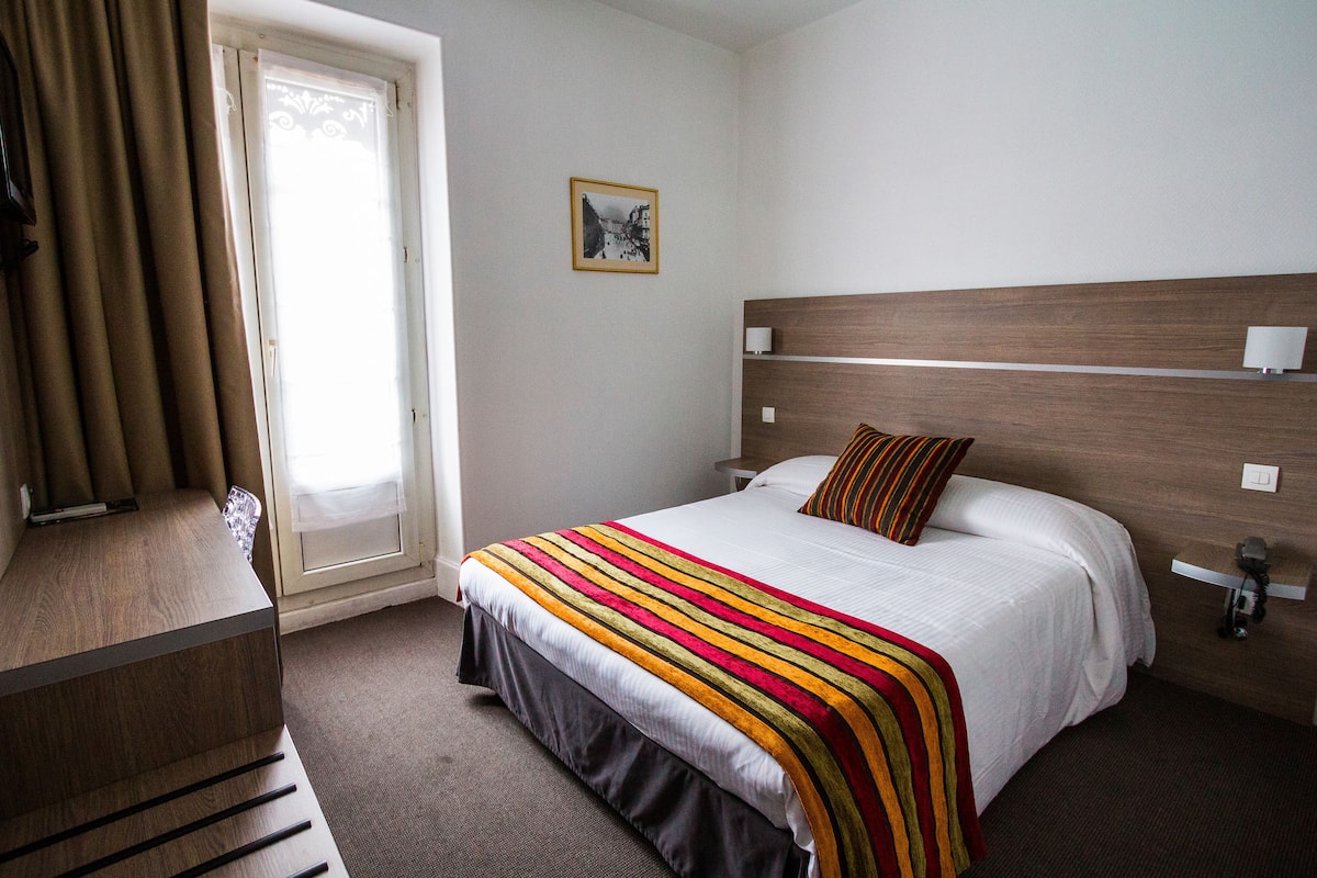 Standard Double Room, Non Smoking, Private Bathroom | City view