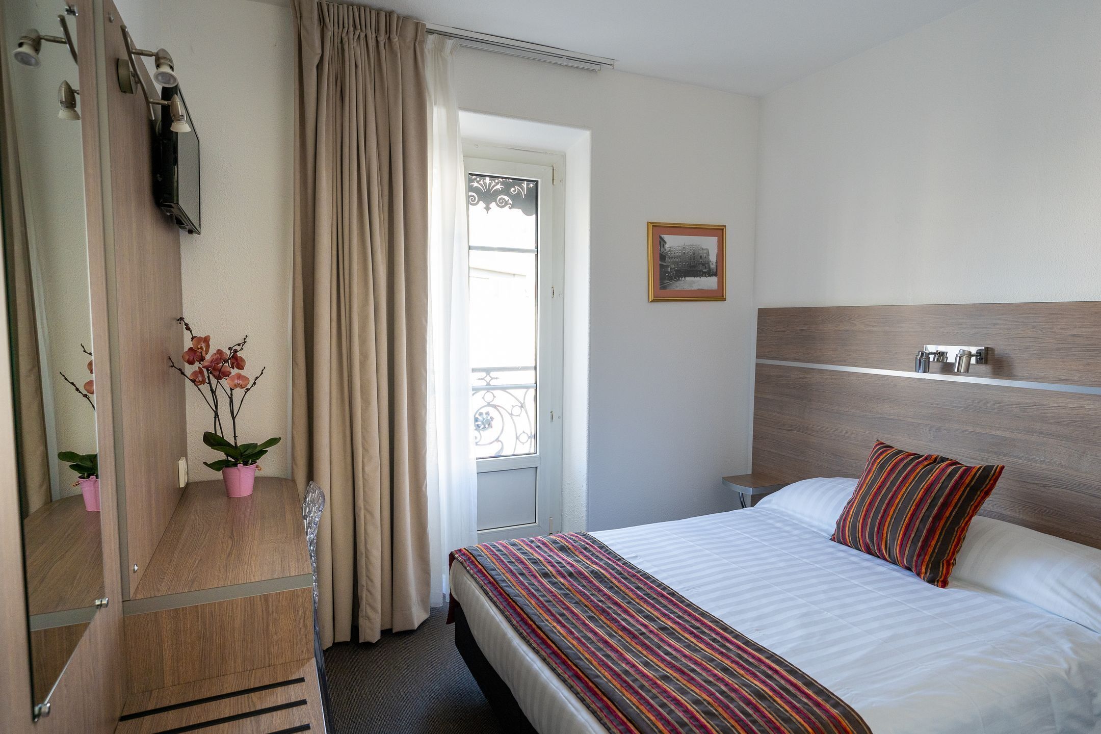 Standard Single Room, Non Smoking, Private Bathroom