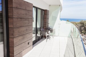 Luxury Room (facing construction site) | Balcony
