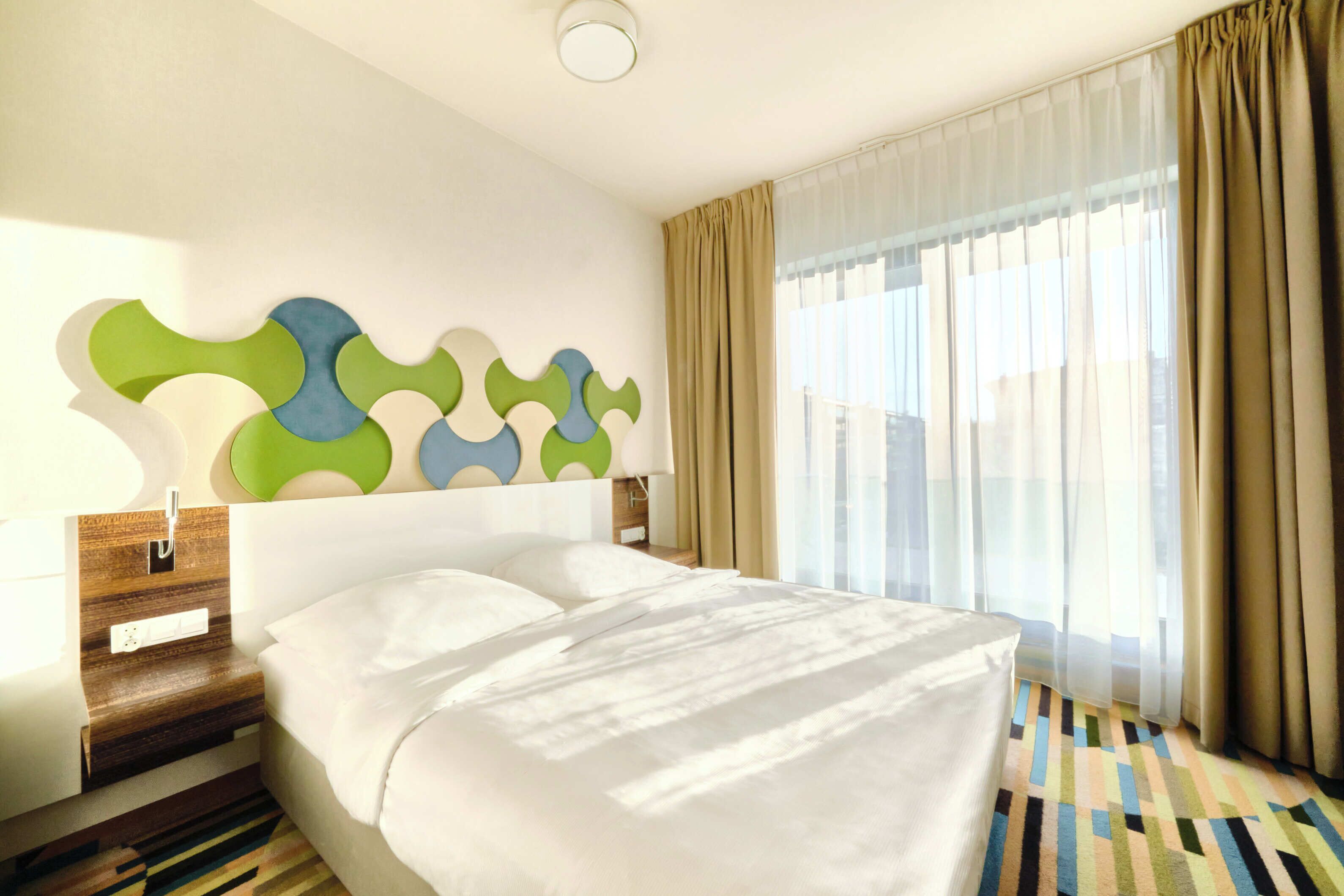 Double Room, Partial Sea View | In-room safe, desk, free cots/infant beds, free WiFi