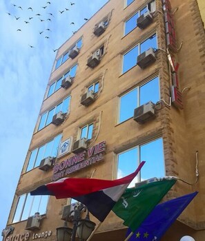 Mặt tiền nơi lưu trú