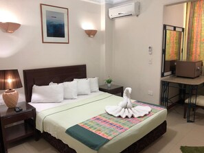 Egyptian cotton sheets, premium bedding, Select Comfort beds, minibar - Bonne Vie Hotel (6th of October City)