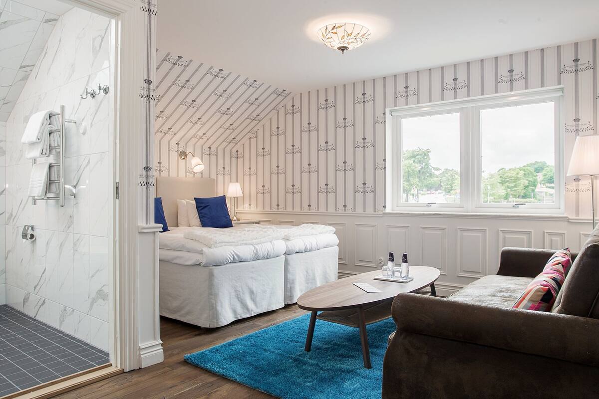 Phòng đôi Deluxe | Trang trí khác biệt, trang bị nội thất với thiết kế riêng biệt