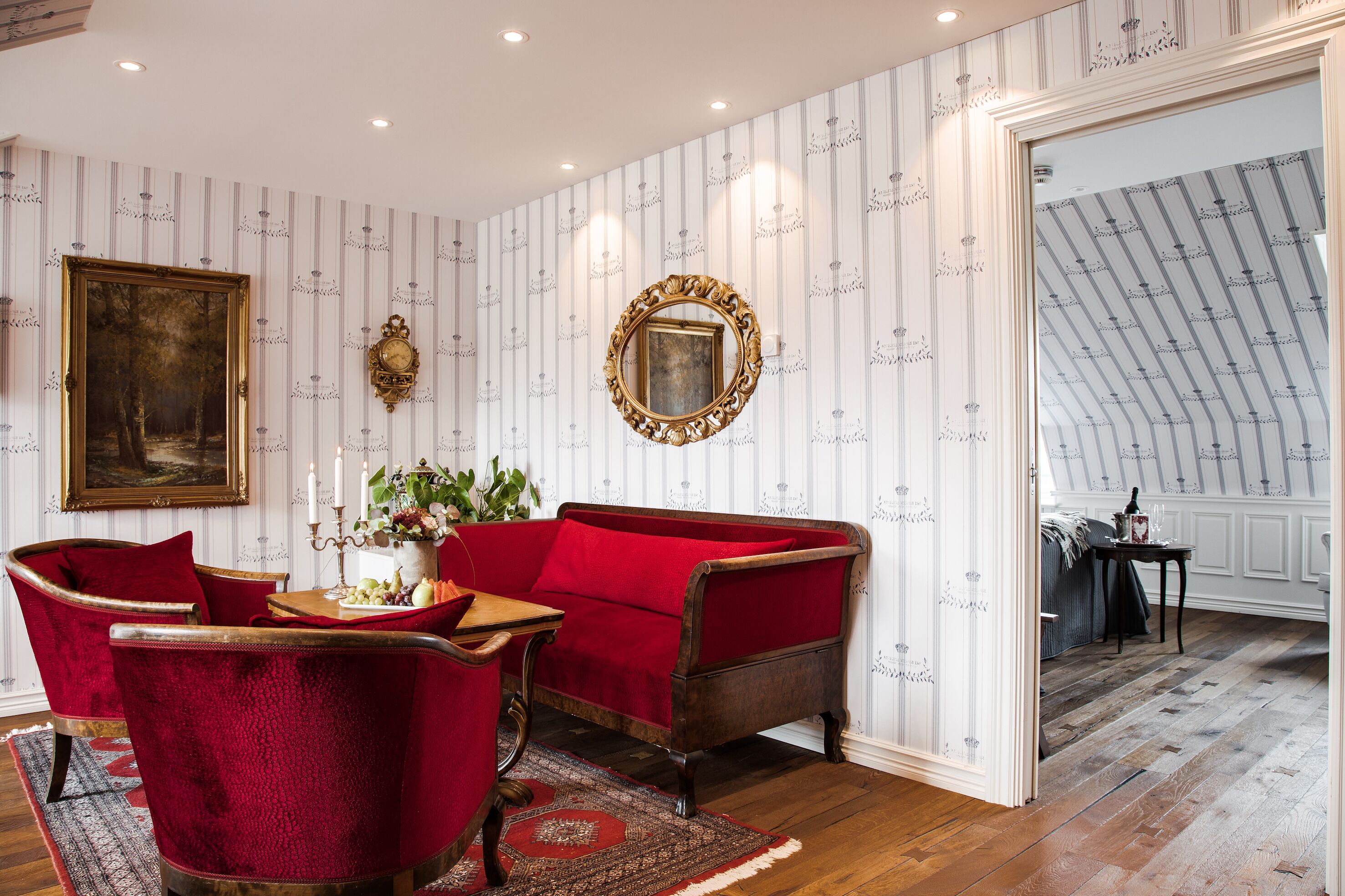 royal suite | individually decorated, individually furnished, soundproofing