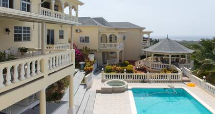 The Royal Kensington Villa