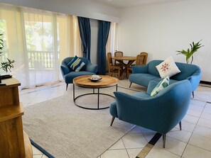 24-英寸LED 电视 (配备有线频道)、电视