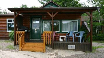 Casa de campo estándar, 2 habitaciones, cocina, vista al lago | Cunas gratuitas, camas extra gratis y ropa de cama