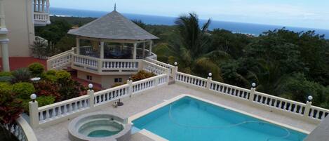 Beach/ocean view