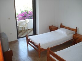 Apartment, 2 Bedrooms, Sea View | Egyptian cotton sheets, iron/ironing board, free WiFi