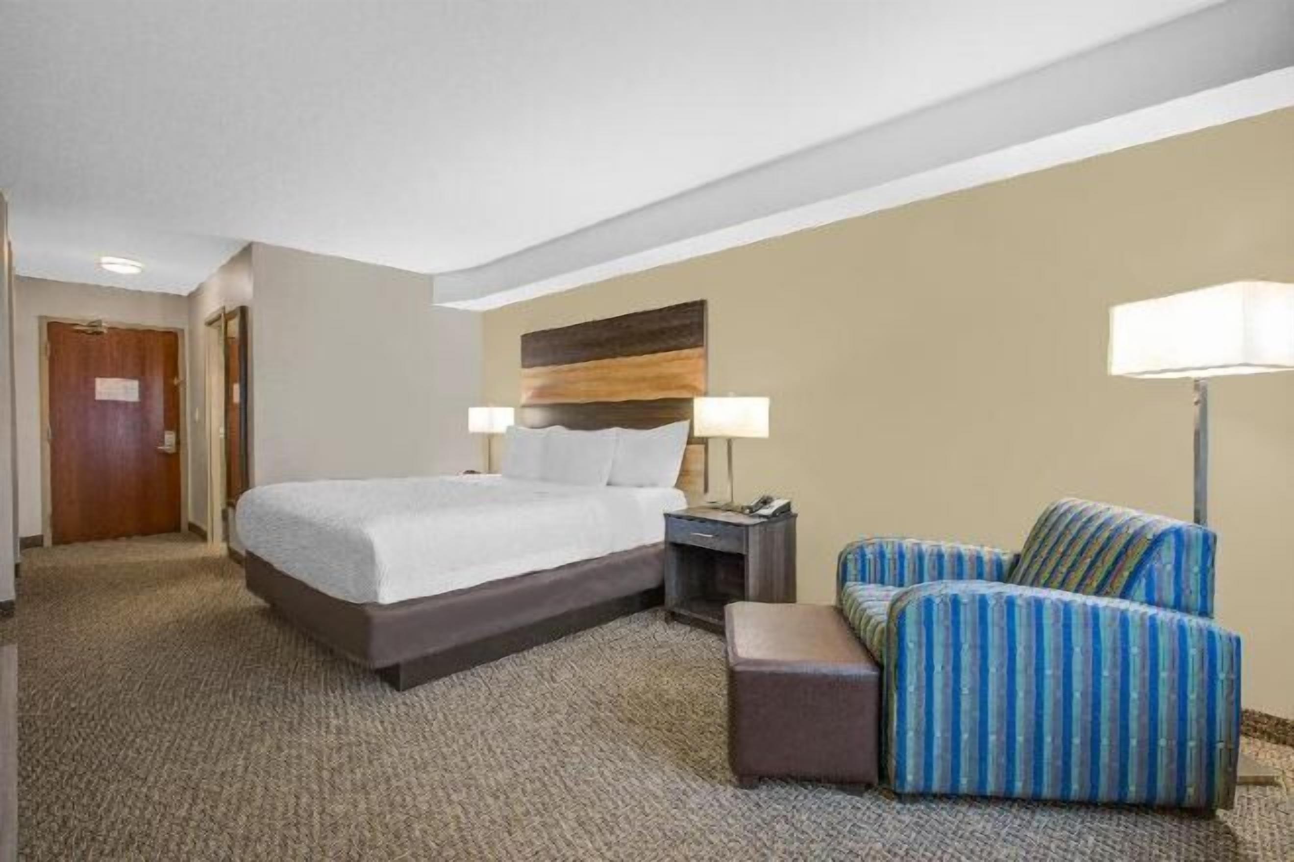 In-room safe, desk, iron/ironing board, free cribs/infant beds