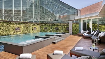 Outdoor pool, sun loungers