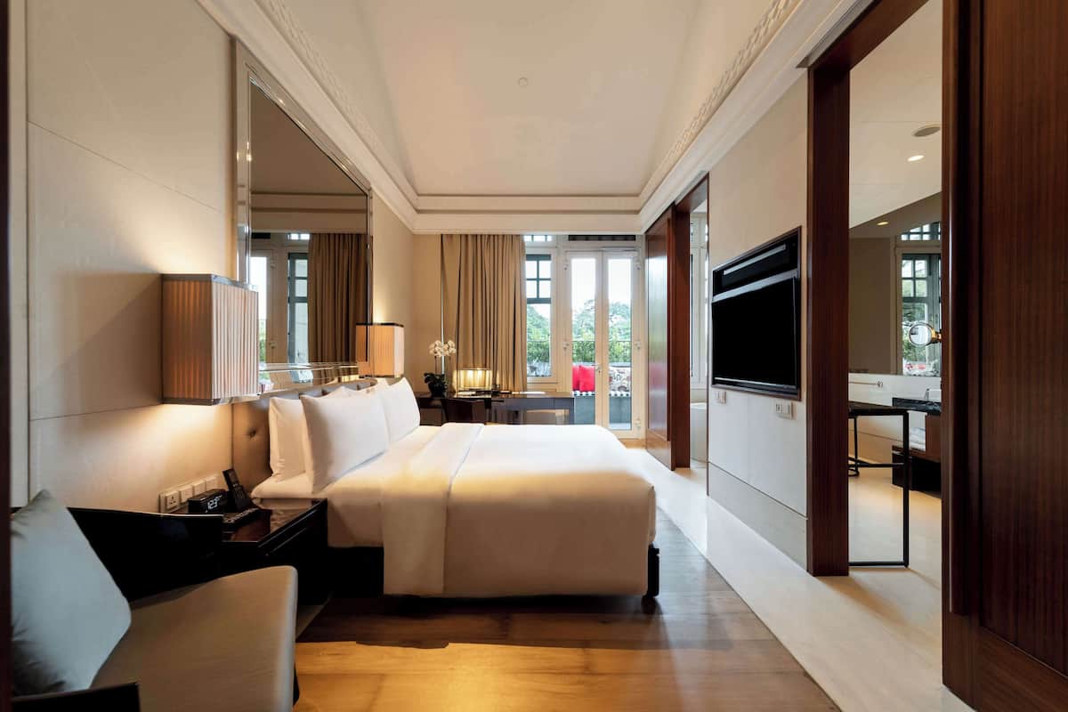deluxe room, 1 king bed, terrace | 1 bedroom, premium bedding, down duvets, free minibar items
