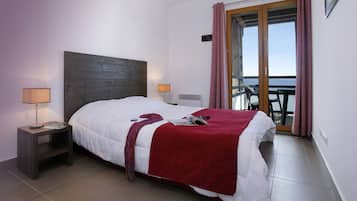 Free cots/infant beds