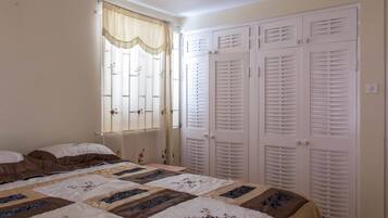 Apartment, 1 Bedroom, Ocean View | 1 bedroom, WiFi