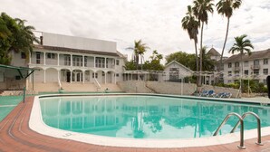 Pool - Seacastles Exora Beach Suite (Montego Bay)