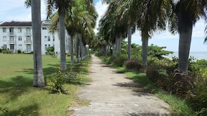 Property grounds - Seacastles Exora Beach Suite (Montego Bay)