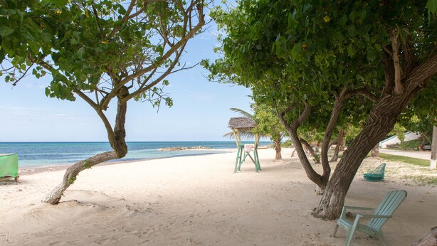 Beach - Seacastles Exora Beach Suite (Montego Bay)