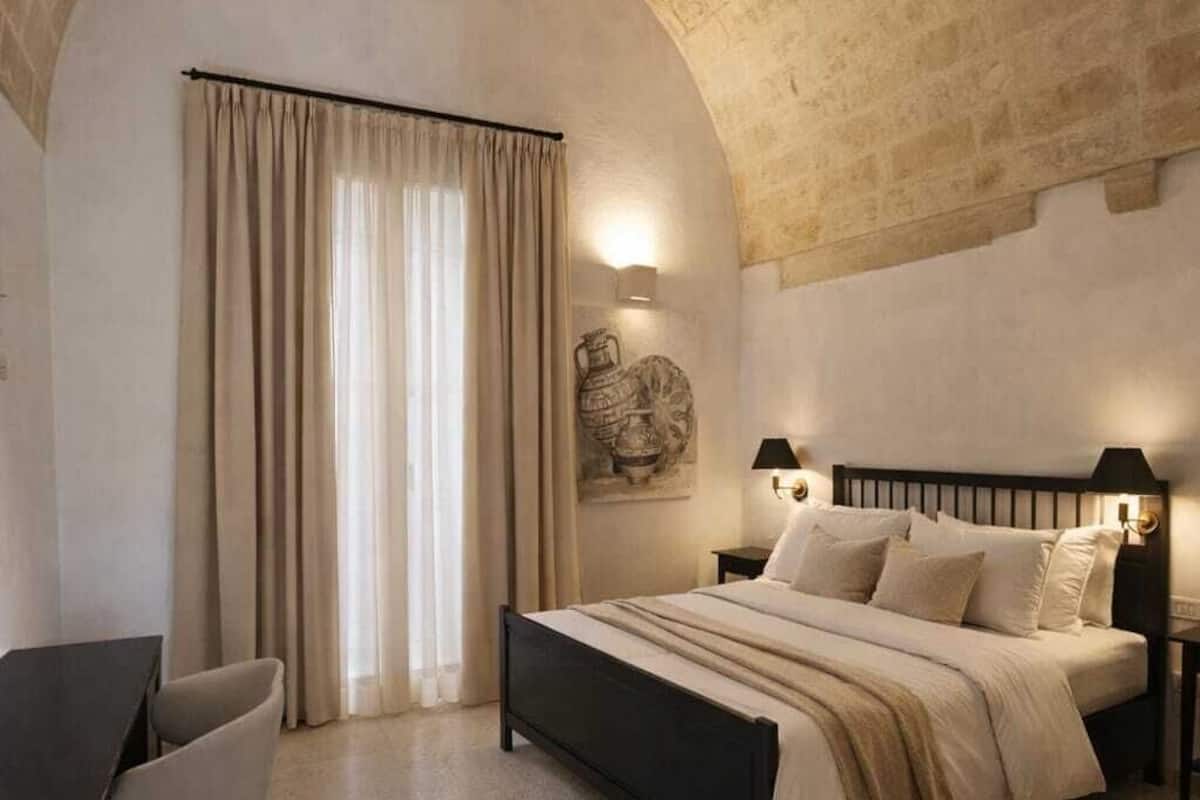 Hochwertige Bettwaren, Daunenbettdecken, Minibar, Zimmersafe