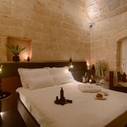 Le Malve Cave Retreat