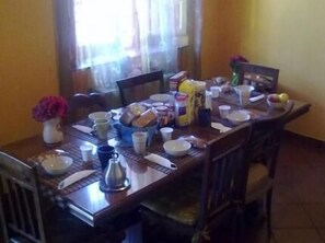 Free daily continental breakfast  - Emma B&B (Lucca)
