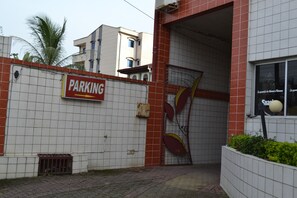 免費自助停車