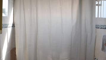 Superior Double Room | Bathroom | Towels