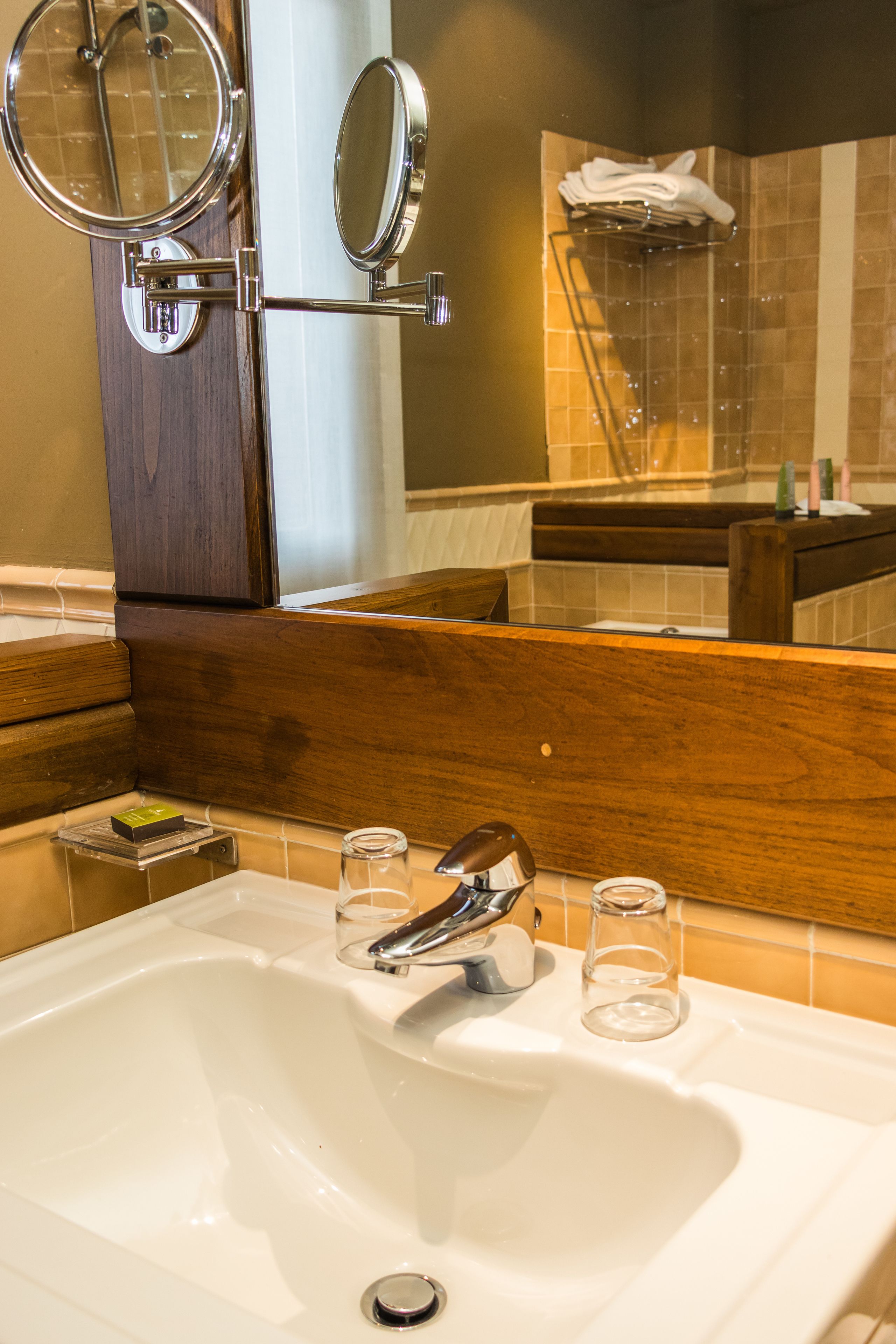 hydromassage showerhead, free toiletries, hair dryer, bathrobes