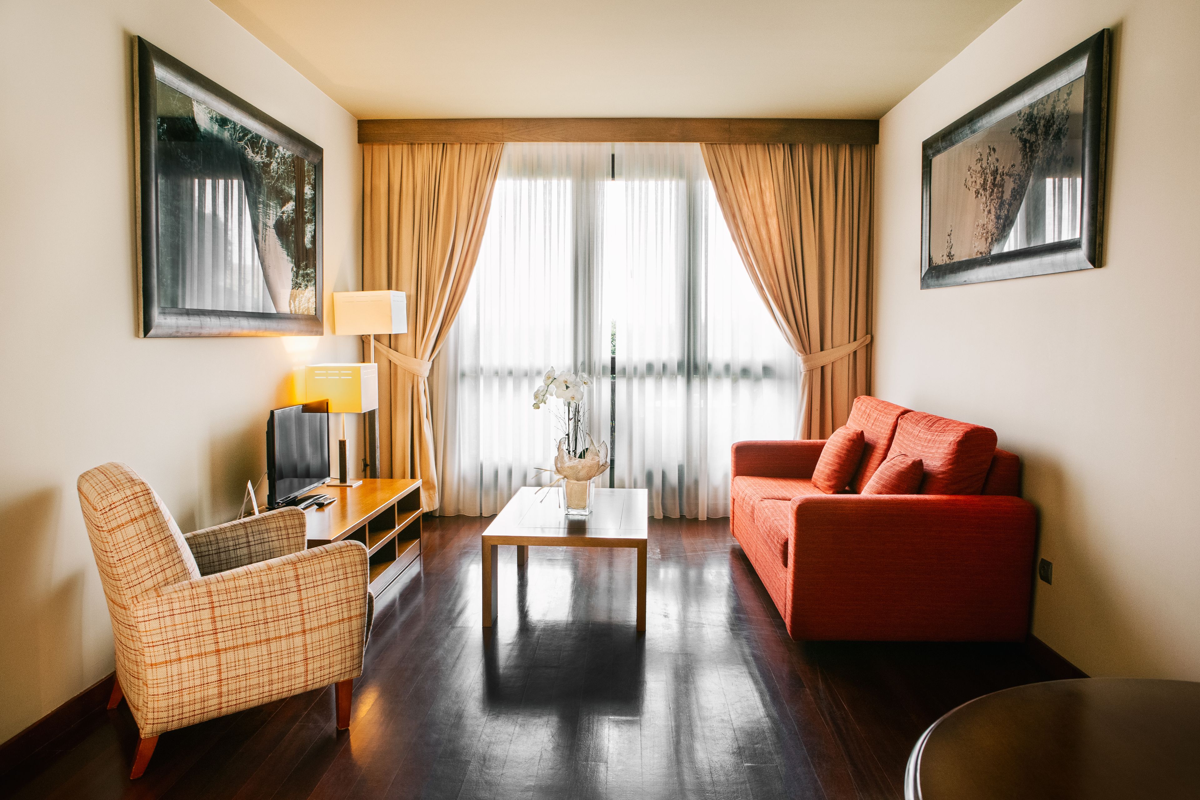 junior suite | premium bedding, minibar, in-room safe, desk