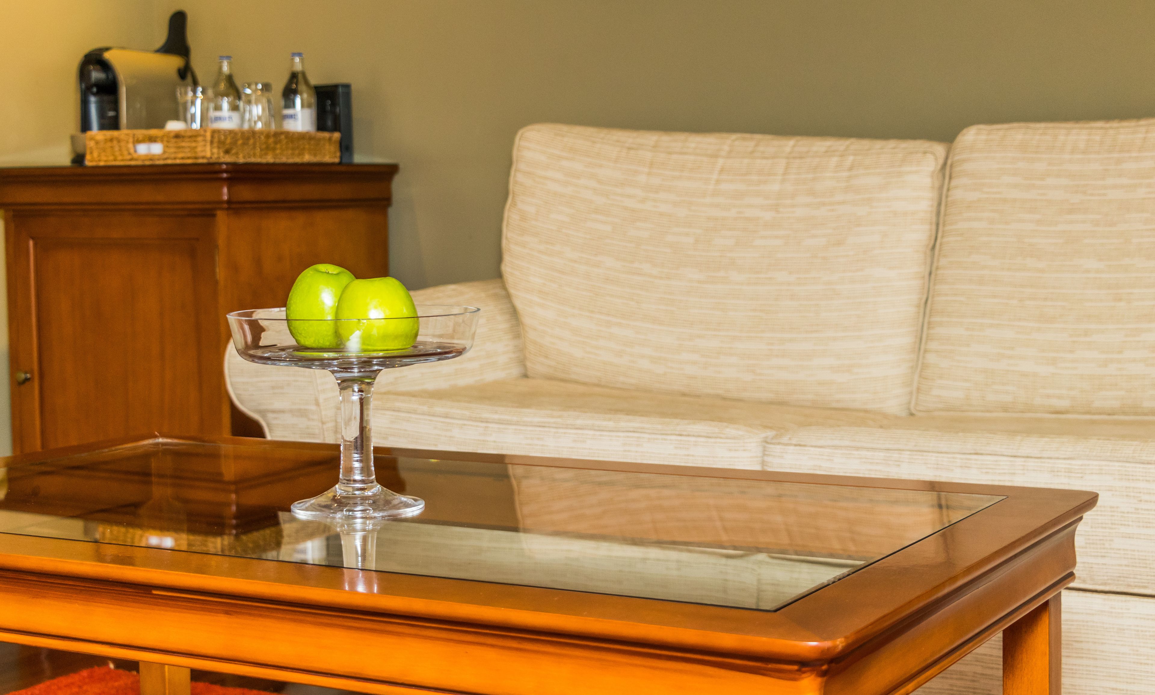 suite | premium bedding, minibar, in-room safe, desk