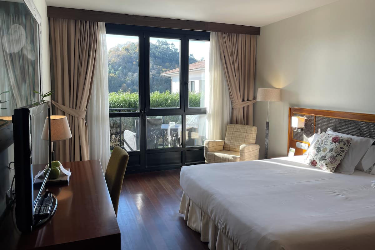 Double Room, Terrace | Premium bedding, minibar, in-room safe, desk