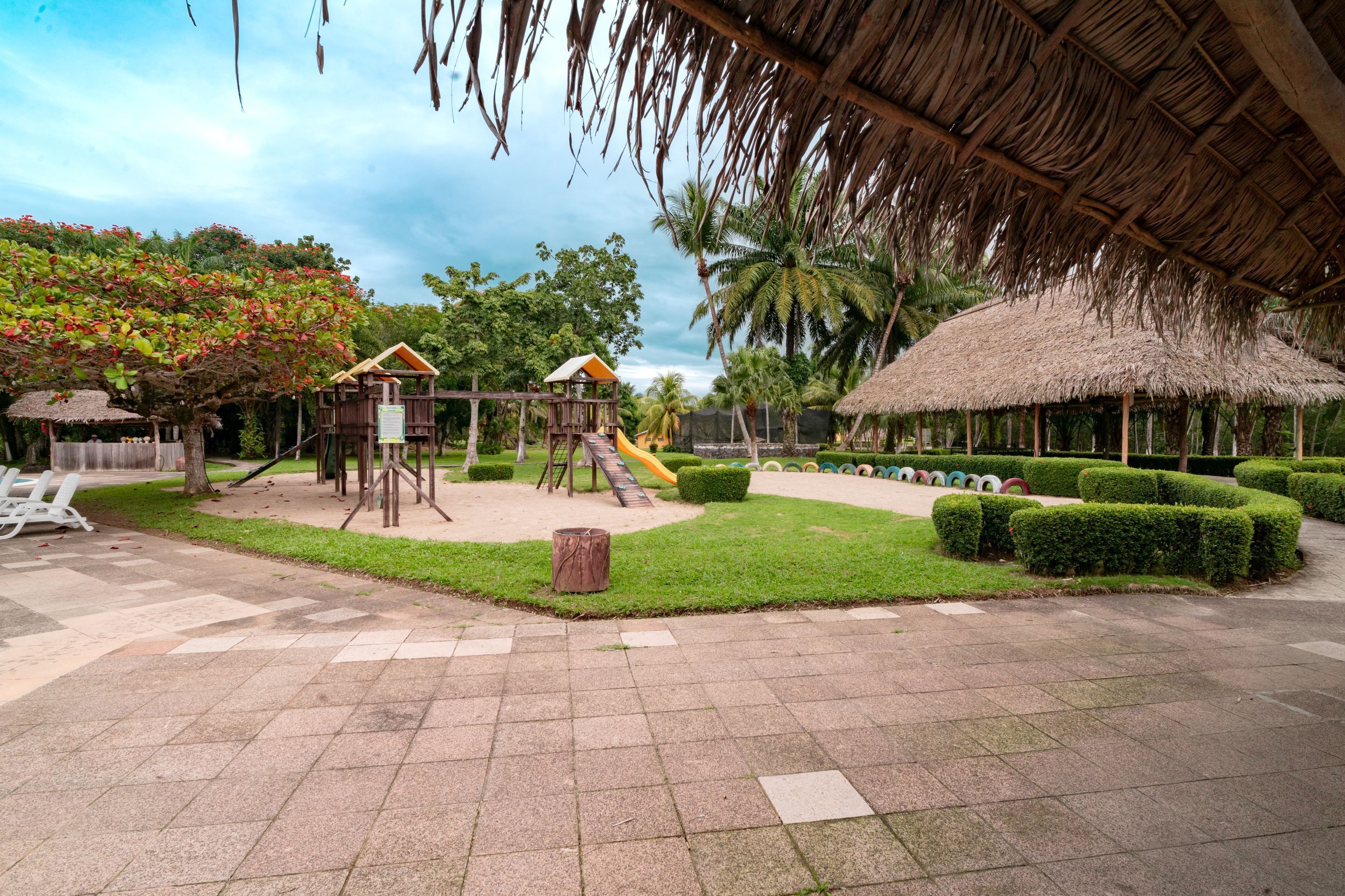 children’s play area – outdoor