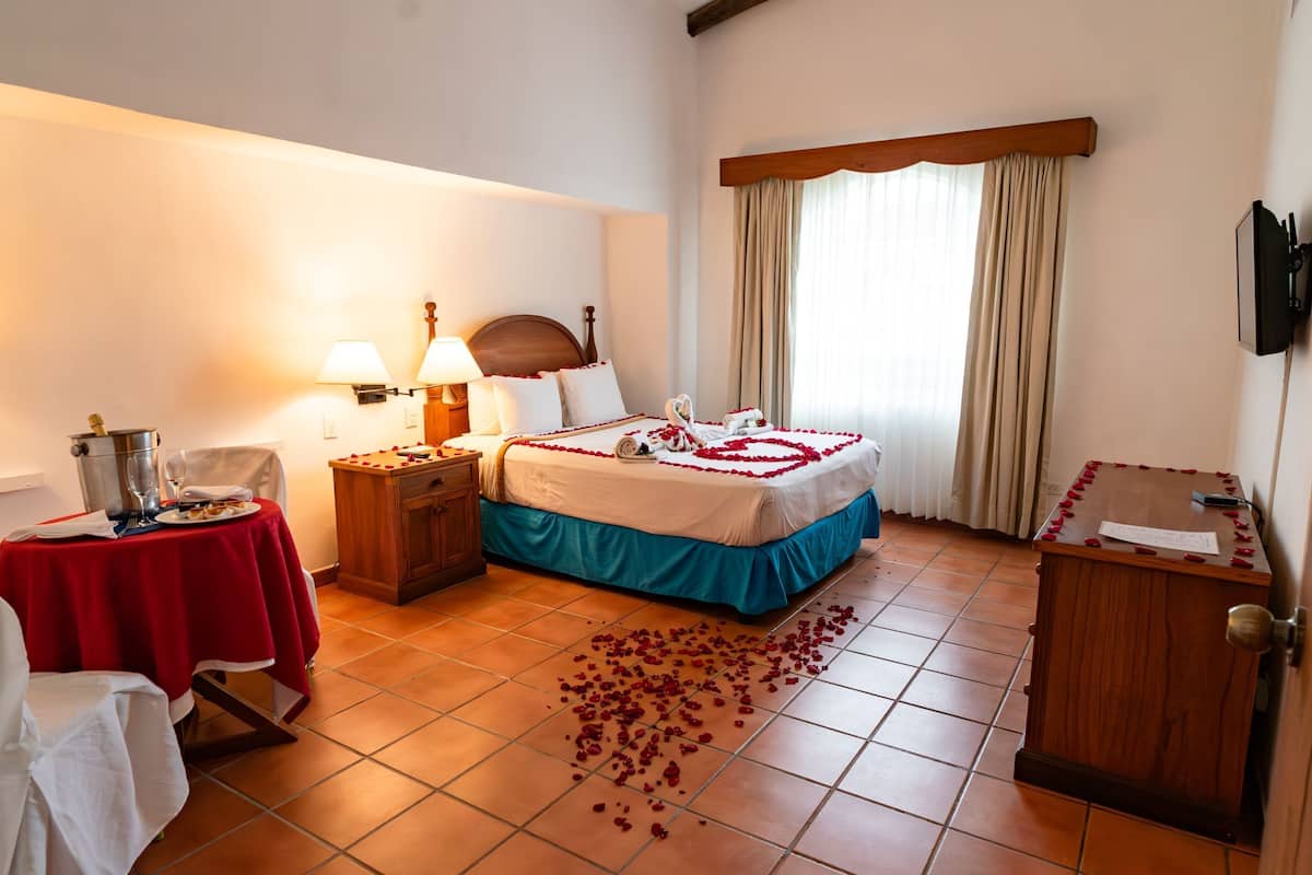 1 bedroom, in-room safe, desk, laptop workspace