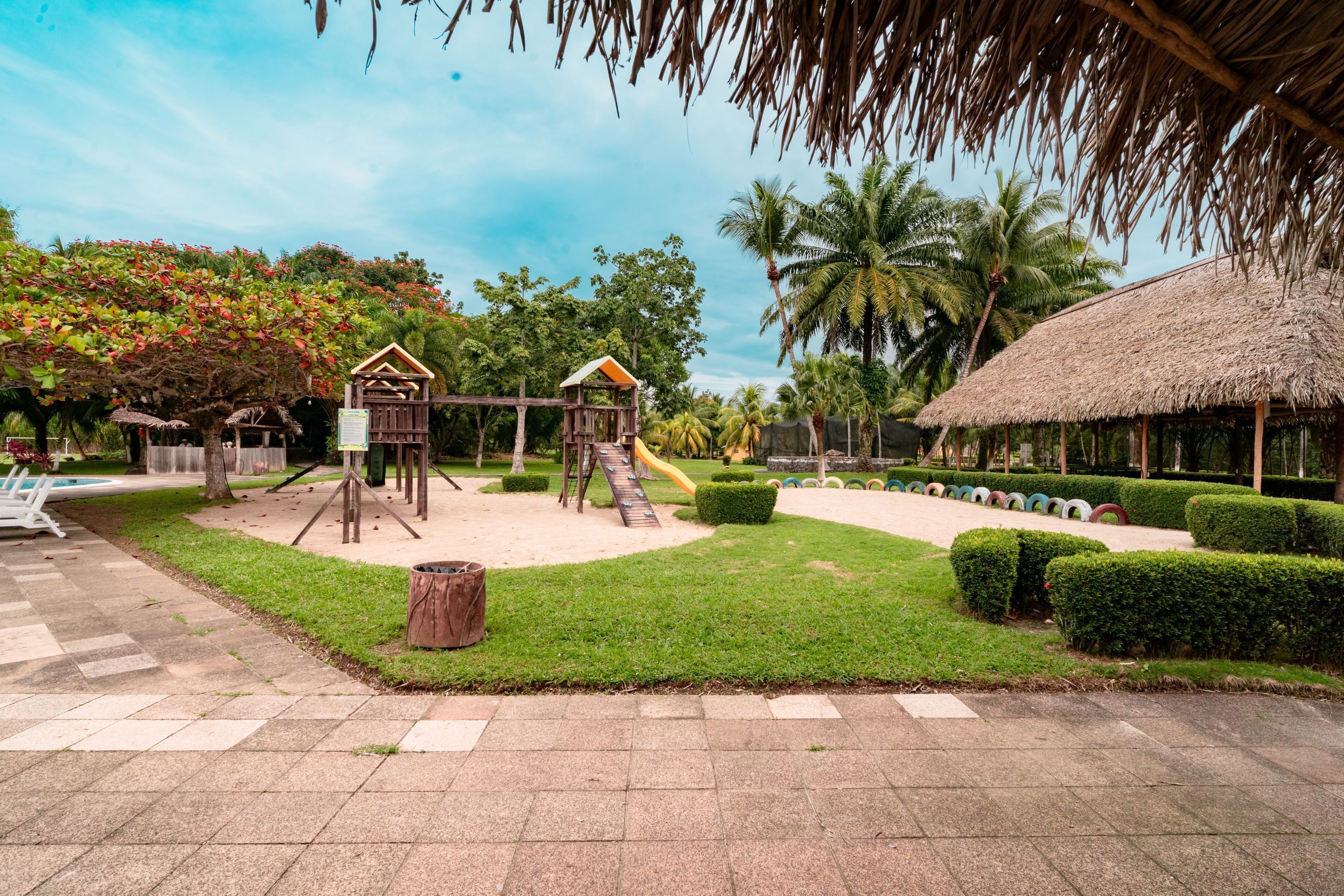 children’s play area – outdoor