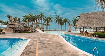 Amatique Bay Hotel