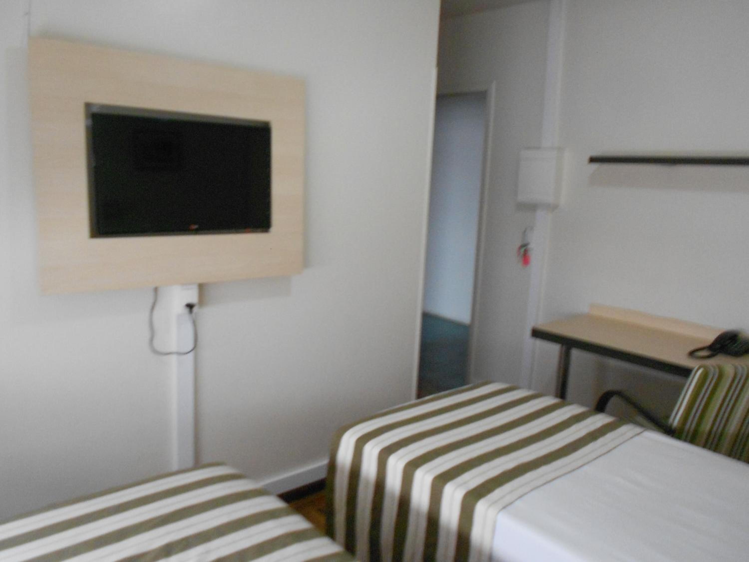 in-room safe, desk, free wifi, bed sheets