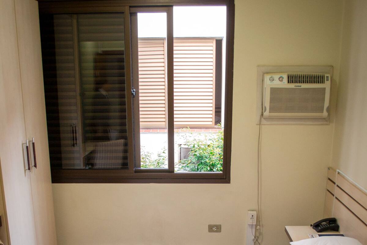 in-room safe, desk, free wifi, bed sheets