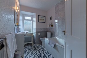 Con stile personalizzato, con arredamento individuale, tende oscuranti