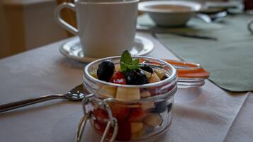 Free daily full breakfast