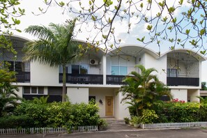 Fachada de la propiedad