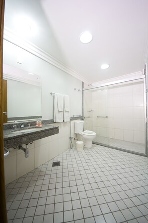 Family Duplex, Multiple Beds, City View | Bathroom | Shower, free toiletries, hair dryer, towels