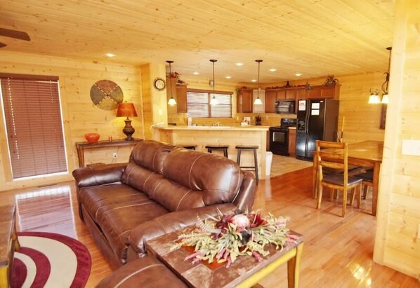 Flat-screen TV, fireplace