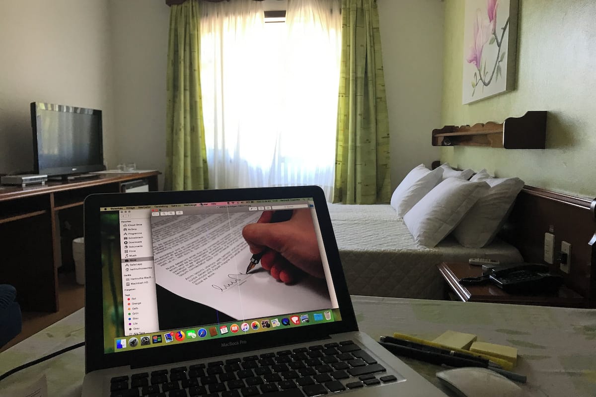 luxury double or twin room | 1 bedroom, minibar, individually decorated, desk